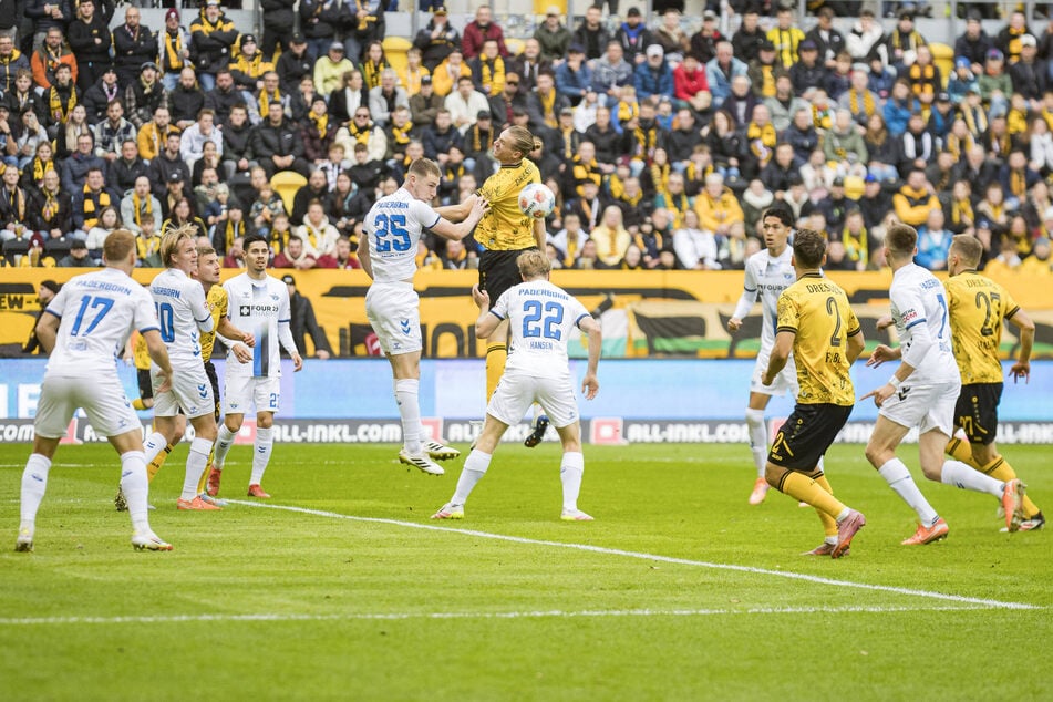 Vinko Sapina (M., am Ball) ging bei der Hertha angeschlagen in die zweite Halbzeit. Danach musste er wegen einer Muskelverletzung in der Wade zwei Spiele passen.