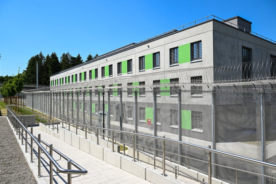 Vor wenigen Jahren wurde der Neubau der Justizvollzugsanstalt Ravensburg fertiggestellt. Jetzt ist das Gefängnis Teil eines Skandals. (Archivfoto)