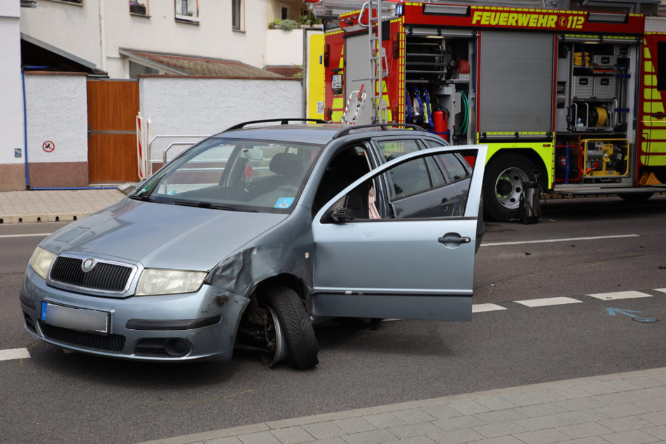 Ein 62 Jahre alter Skoda-Fahrer wurde bei einem Unfall am Donnerstag im Landkreis Leipzig verletzt.