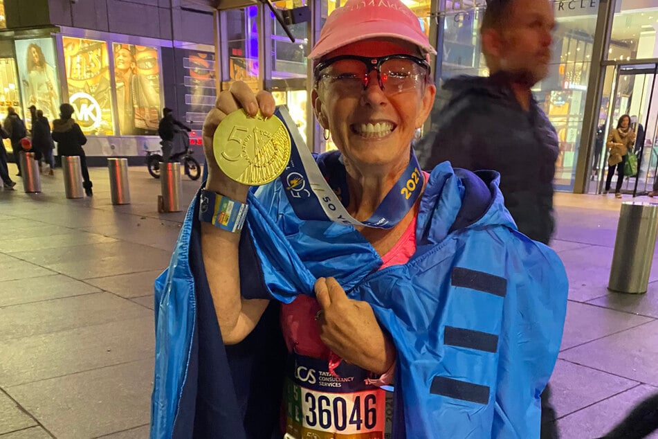 Melinda Howard (63) ist begeisterte Läuferin und deshalb Schmerzen an ihren Händen gewohnt.