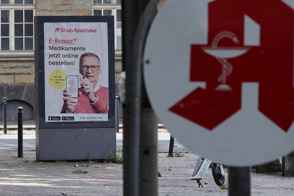 Konkurrenz: Mit Promi-Werbung befindet sich die Onlineplattform "Shop Apotheke" derzeit im Aufwind. Alle anderen Anbieter profitieren vom E-Rezept.
