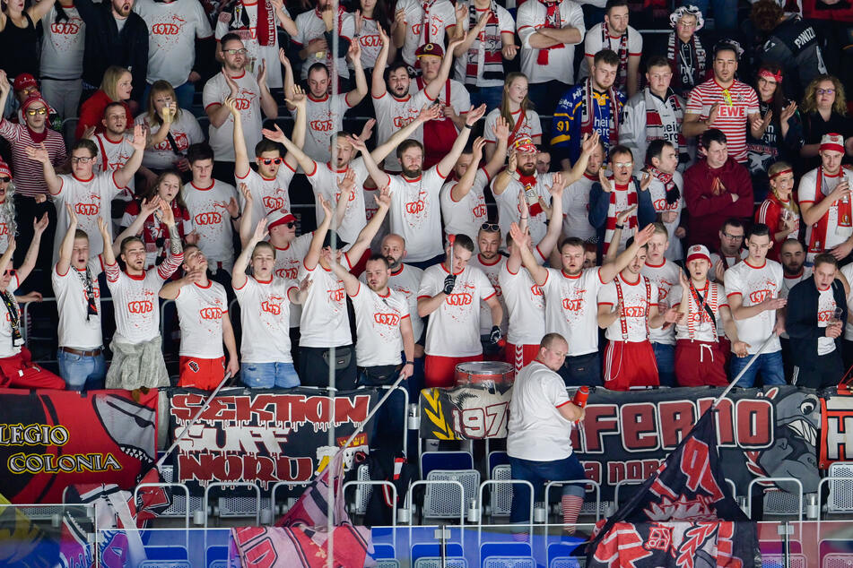Die Fans der Kölner Haie sind begeistert vom neuen Auswärtstrikot ihres Herzensvereins.