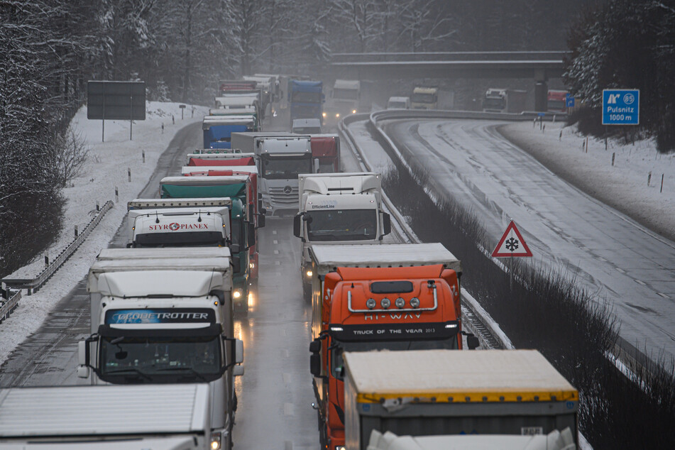 Stau auf der A4 in Sachsen: Auch am heutigen Donnerstag muss mit Einschränkungen gerechnet werden.
