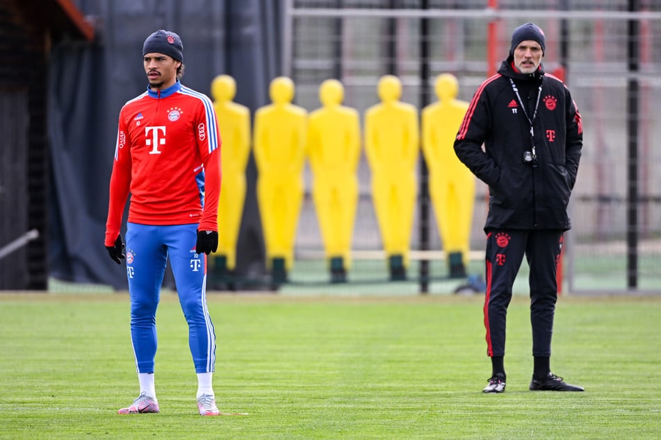 Leroy Sané (27, l.) ist von Thomas Tuchel (49) überzeugt. Der Nationalspieler hält viel vom neuen Trainer des FC Bayern München.