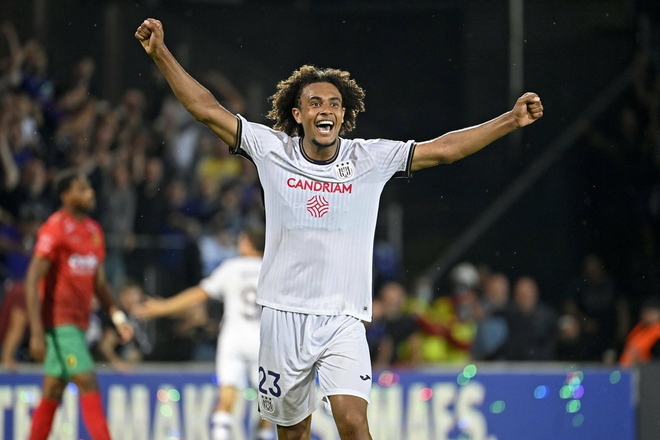 Beim FC Bayern München lief es für Joshua Zirkzee (20) nicht. Beim RSC Anderlecht blüht der Youngster nun richtig auf.