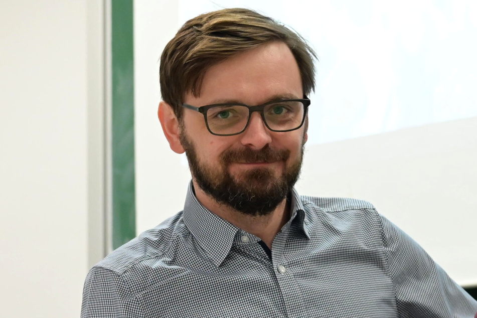Dr. Piotr Kocyba (41) von der TU Chemnitz erforschte jahrelang die Pegida-Bewegung. Er sieht Parallelen zu den sogenannten "Corona-Spaziergängen".