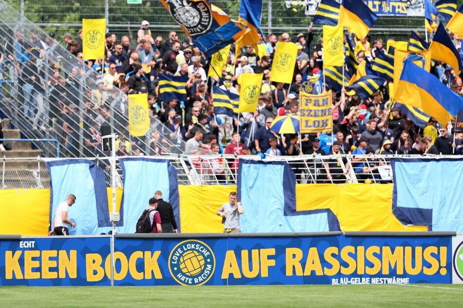 Mit verschiedenen Aktionen wie der "Echt keen Bock auf Rassismus!"-Kampagne versucht die Loksche, ihre Fans zu sensibilisieren.