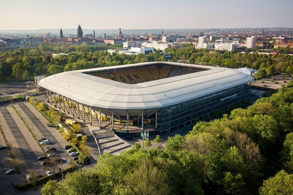 Rund ums Rudolf-Harbig-Stadion sind heute einige Dinge verboten.