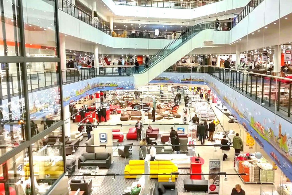 Höffner lässt ab Donnerstag (10.6.) diese verrückte Aktion laufen