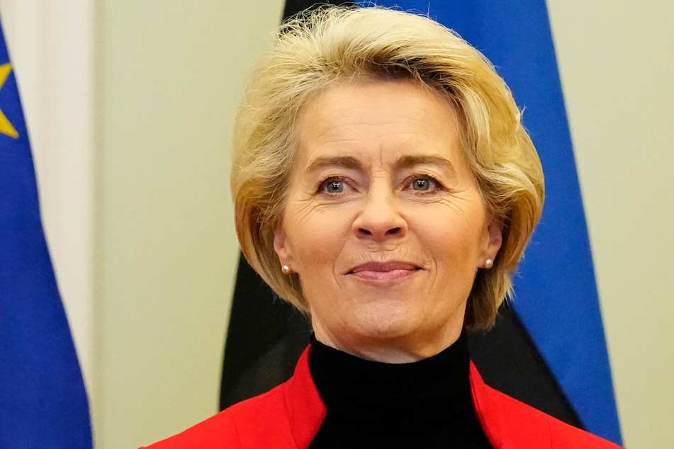 Die Präsidentin der Europäischen Kommission Ursula von der Leyen (64, CDU).