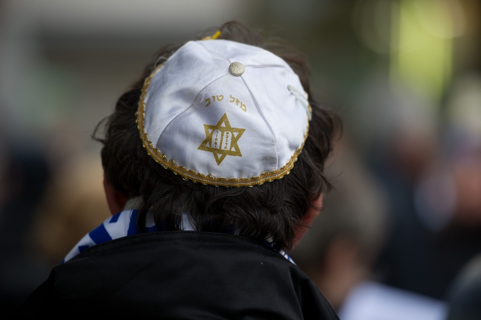 Für viele bekennende Juden gehören Angriffe, Beleidigungen und Bedrohungen zum Alltag.