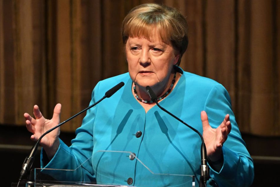 Angela Merkels (70, CDU) Memoiren sind ein Kassenschlager. Dafür zeichnete Media Control die Ex-Kanzlerin aus.