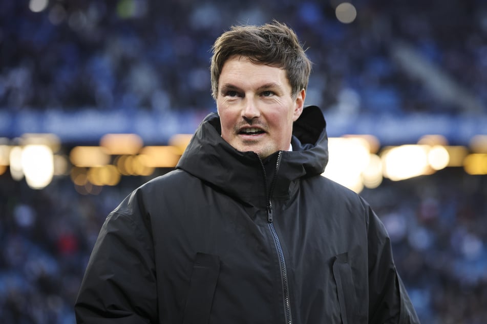 Merlin Polzin (35) steht zum ersten Mal als HSV-Cheftrainer bei diesem traditionsreichen Derby an der Seitenlinie.