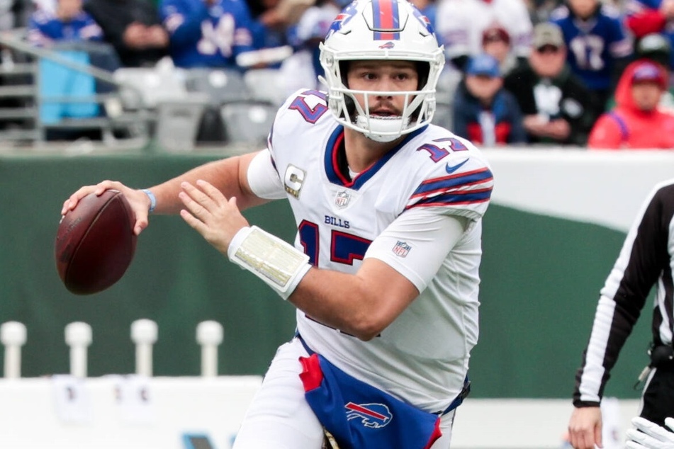Bills quarterback Josh Allen threw four touchdowns against the Saints on Thursday night.