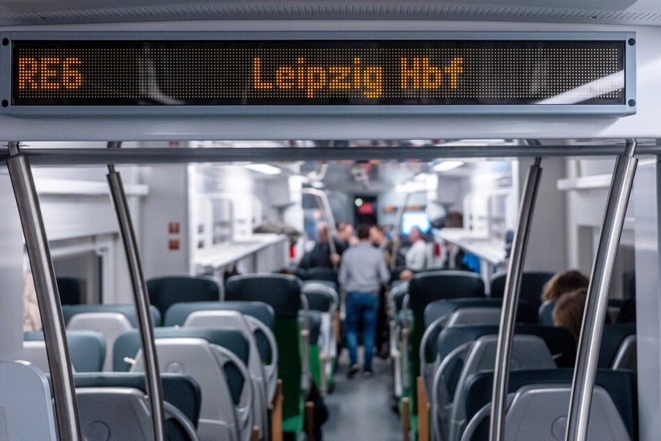 Auf der MRB-Linie RE6 zwischen Chemnitz und Leipzig kommt es derzeit zu Behinderungen. (Archivbild)