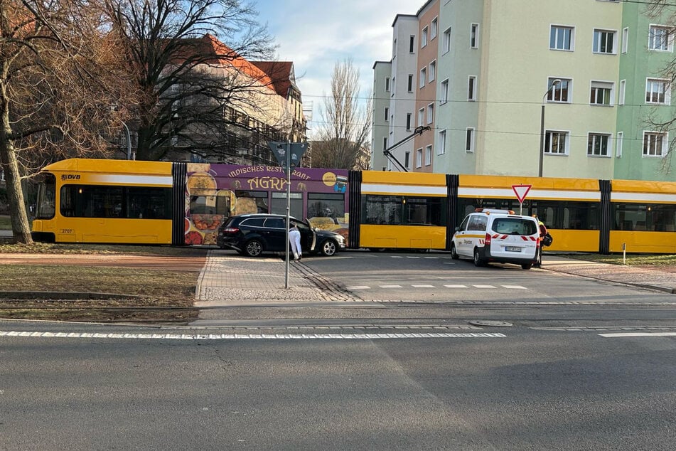 Die Linie 3 musste nach dem Unfall erstmal stehen bleiben.