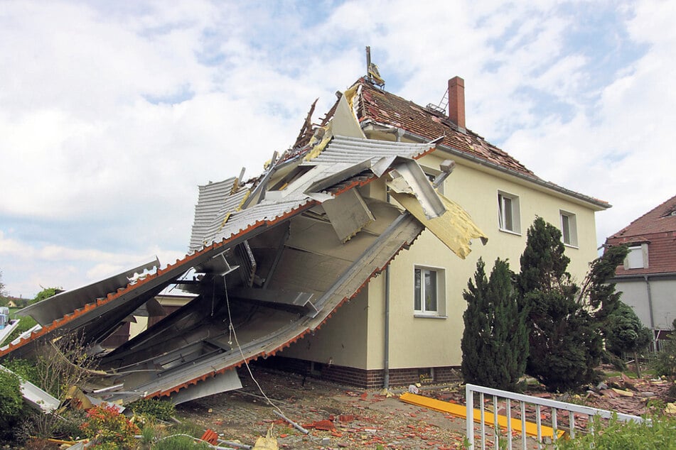 Verheerende Verwüstung durch eine Windhose in Großenhain.