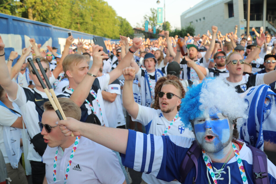 Viele finnische Fußball-Fans haben sich bei ihrer Reise nach St. Petersburg mit dem Coronavirus infiziert.