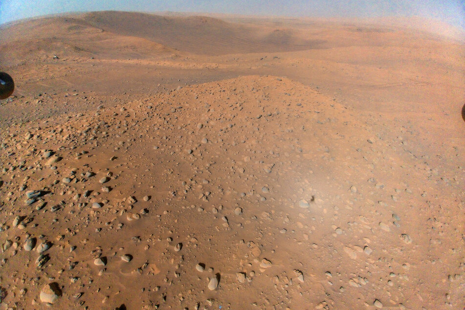 NASA's lander deployed a broadband seismometer on the Martian surface, allowing the detection of seismic events, including marsquakes and meteorite impacts.