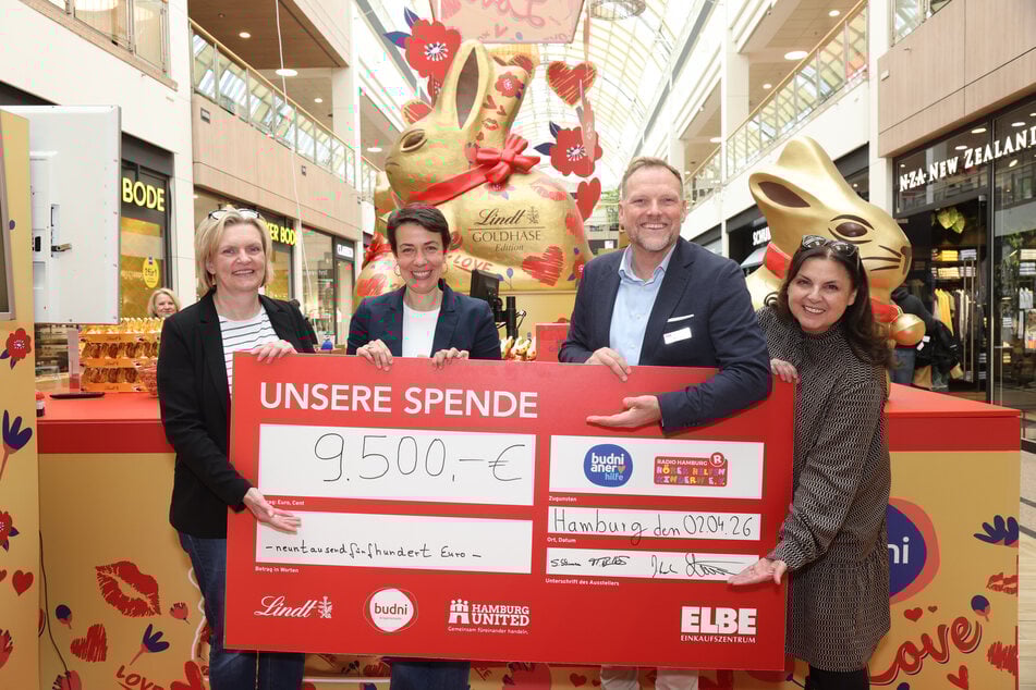 Im Elbe Einkaufszentrum erzielte die Oster-Charity-Aktion 9500 Euro. Mit dabei (v.l.): Martina Müller, Julia Wöhlke, Gerhard Löwe und Sabine Schwarzer.