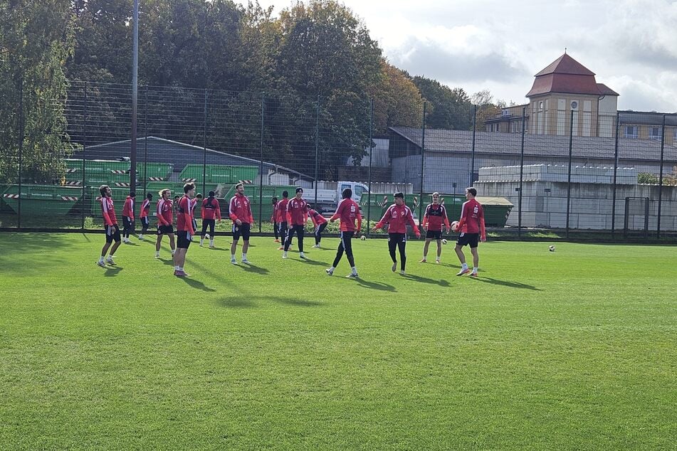 Entspanntes Mittwochstraining, bei Energie aber der Kapitän fehlt.