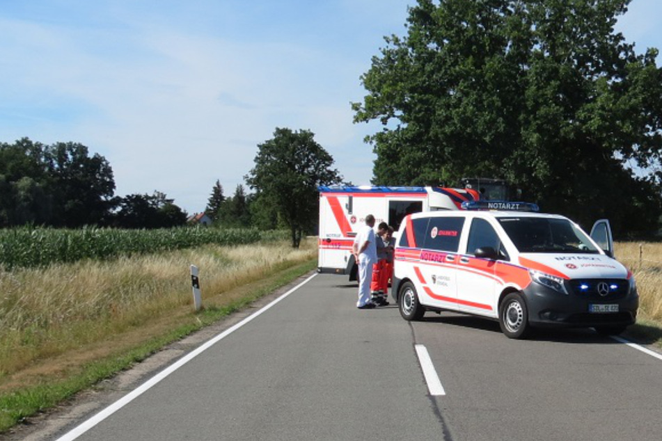 Fahrradfahrer von Radlader erfasst: 76-Jähriger stirbt noch vor Ort!