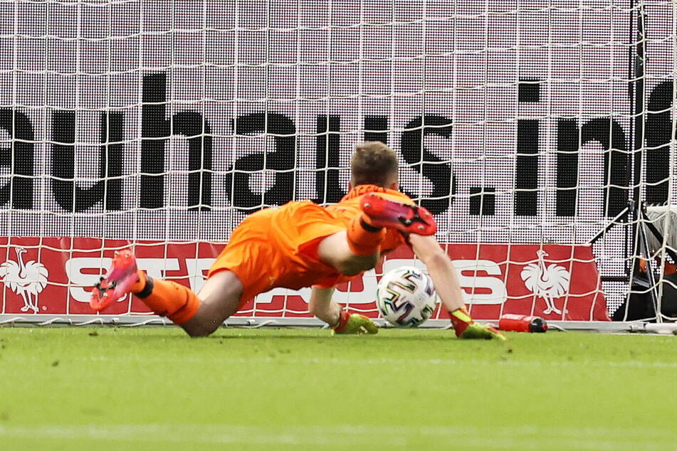 Ungewöhnliche Torwartfehler sollen die unter Verdacht stehenden Spiele mit beeinflusst haben. Welche Partien in der 3. Liga betroffen sind, darüber schweigt sich der DFB noch aus. (Symbolbild)