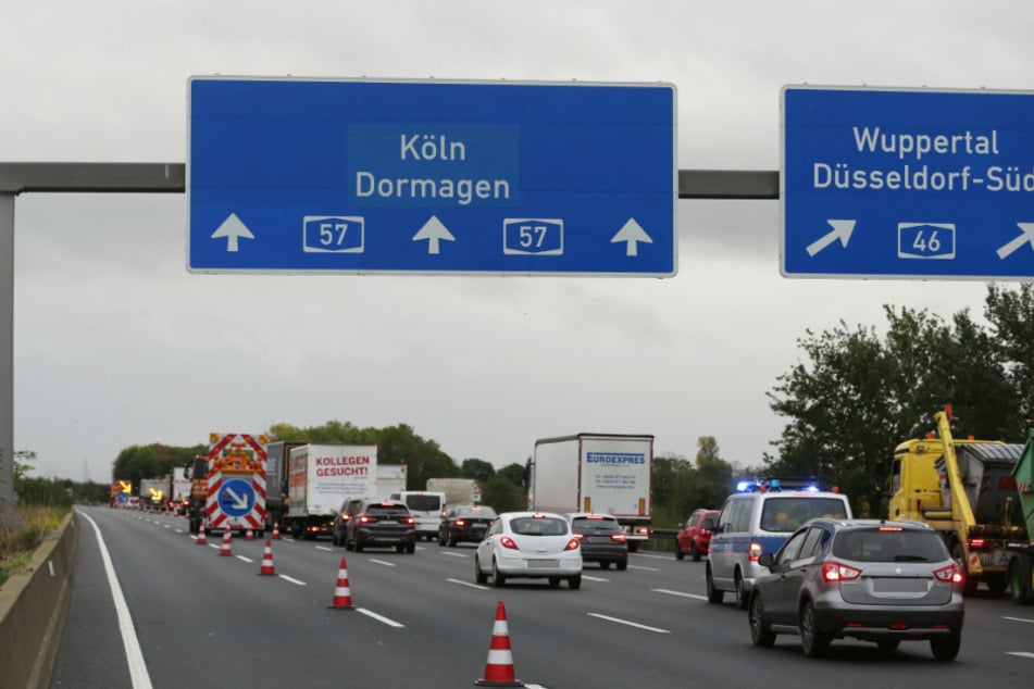 Unfälle auf der Autobahn 57 sorgen oft für kilometerlangen Stau und Behinderungen.