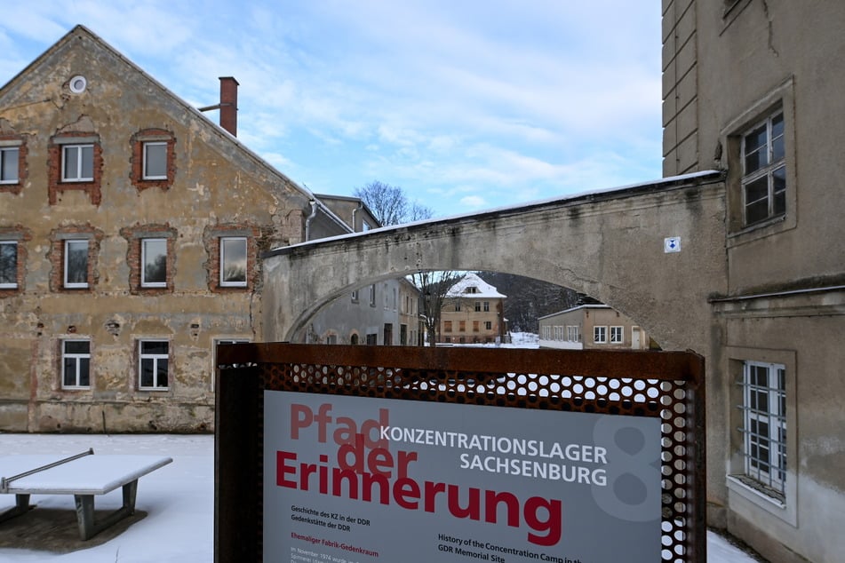 Auf dem Areal des ehemaligen KZ Sachsenburg bei Frankenberg wird eine Gedenkstätte gebaut. Bisher gibt es nur einen "Pfad der Erinnerung".