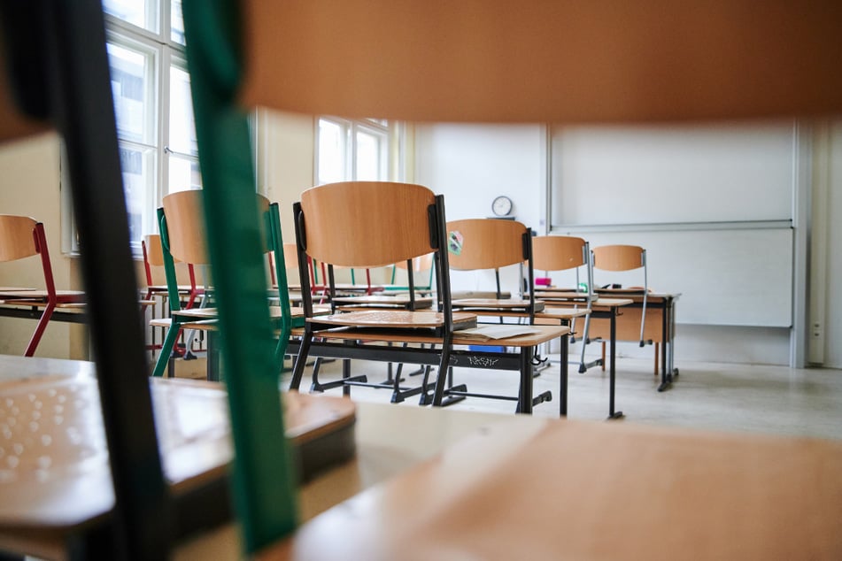 Im Saale-Orla-Kreis müssen am Dienstag Grundschulen und Kindergärten wieder schließen. (Symbolbild)