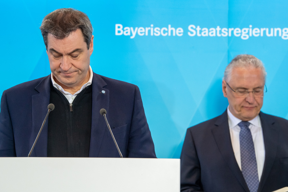 Markus Söder (56, CSU, l.), Ministerpräsident von Bayern, und Joachim Herrmann (66, CSU), Innenminister von Bayern wollen sich am bayerisch-österreichischen Grenzübergang über die aktuelle Lage informieren.