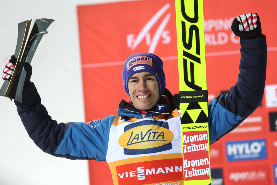 Stefan Kraft (30) hat sich hinter Norwegens Skisprung-Nationaltrainer Alexander Stöckl (50, nicht im Bild) gestellt.