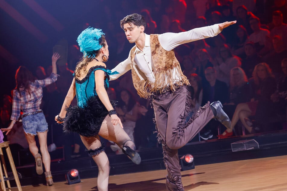 Diego Pooth (21) sorgt gemeinsam mit Profitänzern Ekaterina Leonova (38) in der aktuellen "Let's Dance"-Staffel für Furore.