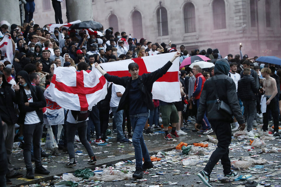 Die fußballverrückten England-Fans fielen während des Turniers nicht immer nur positiv auf.
