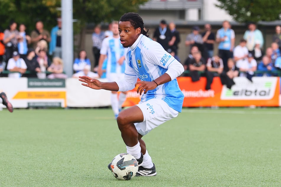 Freut sich auf das Heimspiel gegen die Talente aus Magdeburg: CFC-Linksverteidiger Ken Tchouangue (22).