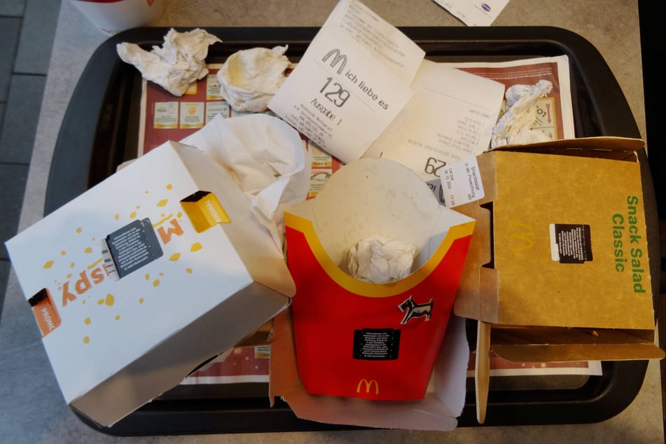 Fast Food ist bei Kindern und Jugendlichen beliebt. Macht dauerhaft aber auch dick.