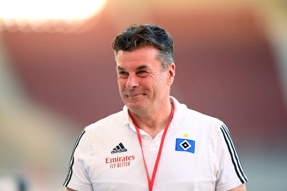 HSV-Trainer Hecking hofft auch einen Sieg gegen Kiel.