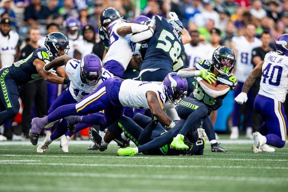 Seahawks star Cade Johnson stretchered off after concussion during Vikings game