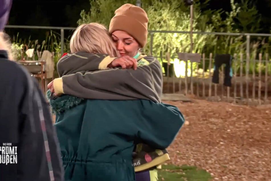 Nicht alle feiern Ediths Reaktion, doch bei einzelnen Mitstreitern findet sie Trost.