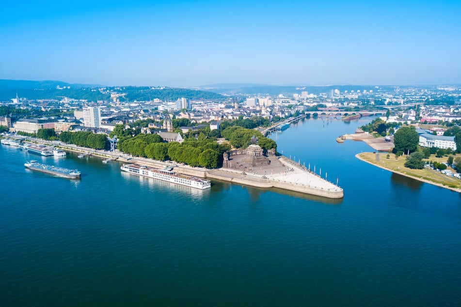 Koblenz, die Stadt mit dem Deutschen Eck, belegt mit 19 Minuten Verspätung den letzten Platz.