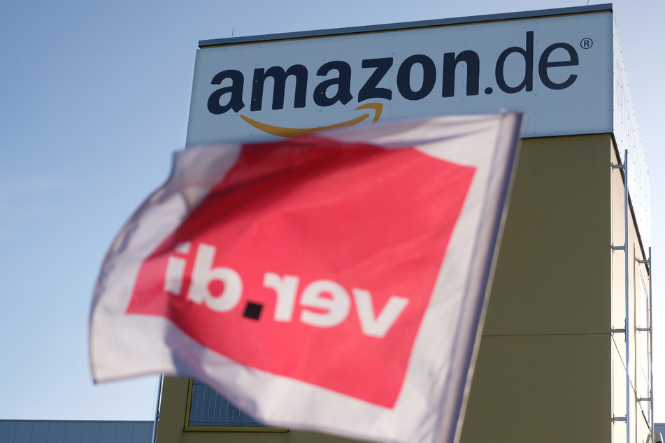 Pünktlich zum Black Friday haben Mitarbeiter von Amazon in Leipzig die Arbeit niedergelegt. In ganz Deutschland hat die Gewerkschaft Verdi zu Streiks aufgerufen.