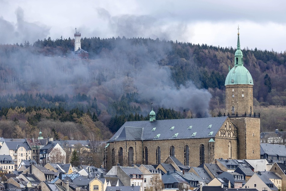 Mega-Rauchwolke über dem Erzgebirge: Was brennt hier?