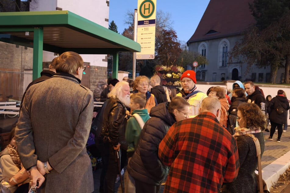 Erst am Montag kamen zahlreiche Menschen zusammen, um mehr über das Problem zu erfahren.