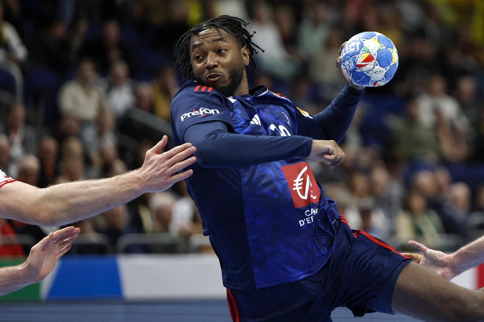 Gegen den französischen Handball-Nationalspieler Benoît Kounkoud stehen schwere Anschuldigungen im Raum.