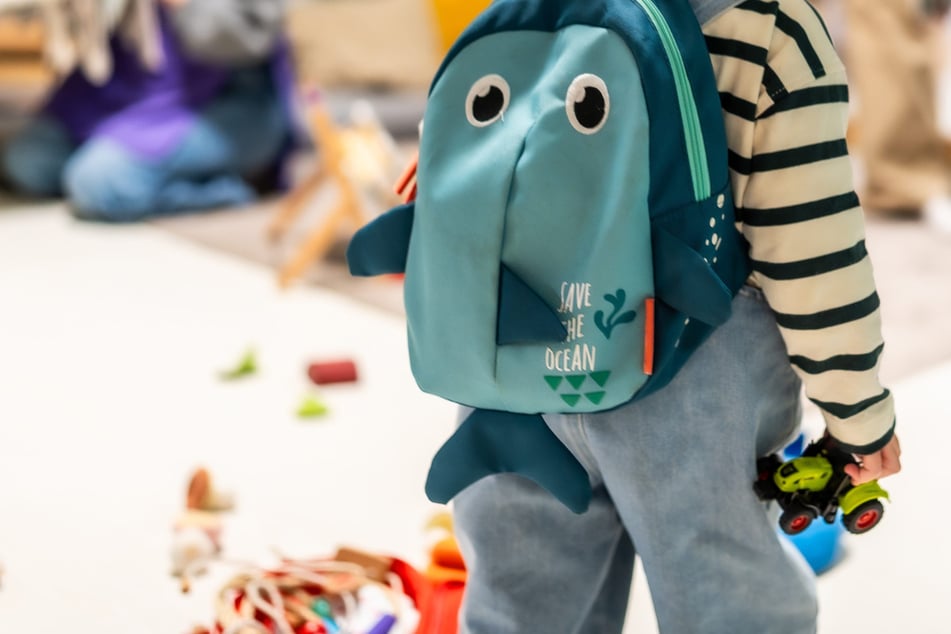 Die Vorwürfe gegen den Mann wiegen schwer, er soll unter anderem mehrere Kinder in einer Kita sexuell missbraucht haben. (Symbolbild)
