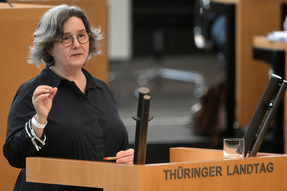 Sie hält an der Idee der Impfpflicht fest: Thüringens Gesundheitsministerin Heike Werner (53, Linke). (Archivbild)