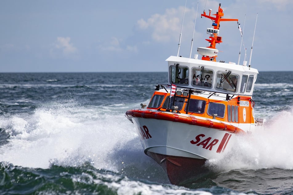 Herzstillstand auf der Ostsee: Frau reanimiert Ehemann, bis Seenotretter eintreffen