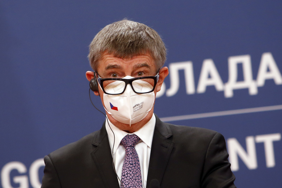 Andrej Babis (66), Premierminister von Tschechien, spricht während einer Pressekonferenz. Tschechien ordnet verpflichtende Corona-Massentests in allen mittleren und großen Unternehmen an.