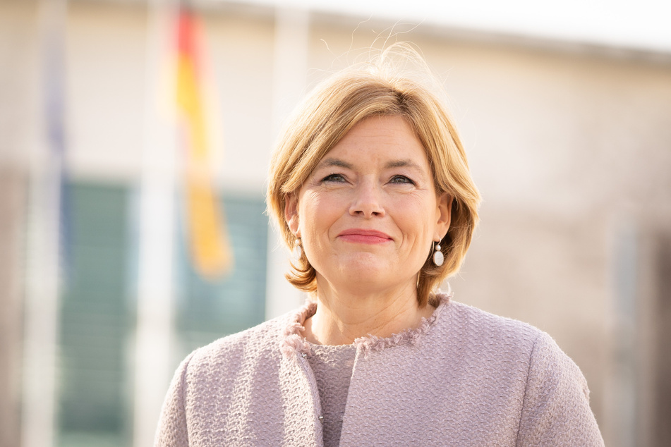 Bundesagrarministerin Julia Klöckner (48, CDU) rät, schon lang genug vor den Osterfeiertagen einkaufen zu gehen.