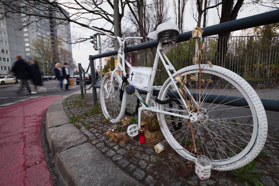 Vorfahrt genommen: Radler bei Unfall tödlich verletzt